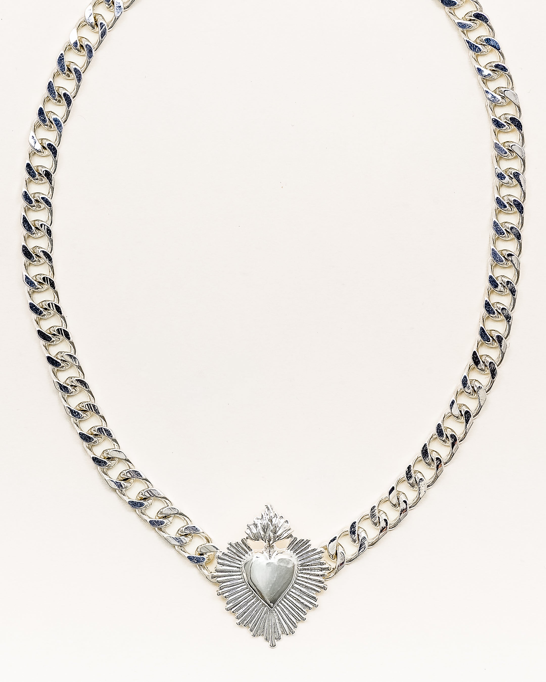 La Reina Amor Necklace