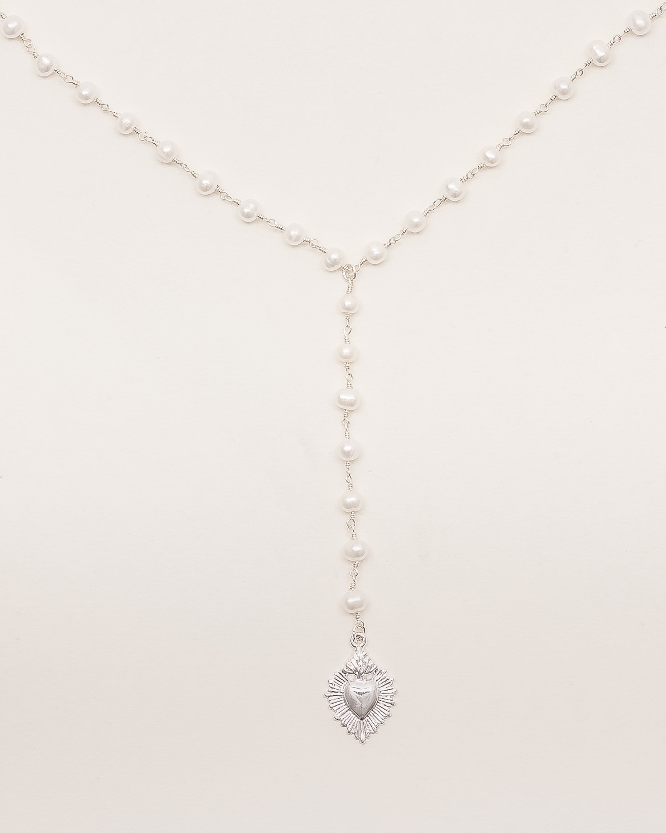 Pearl Corazón Sagrado Necklace