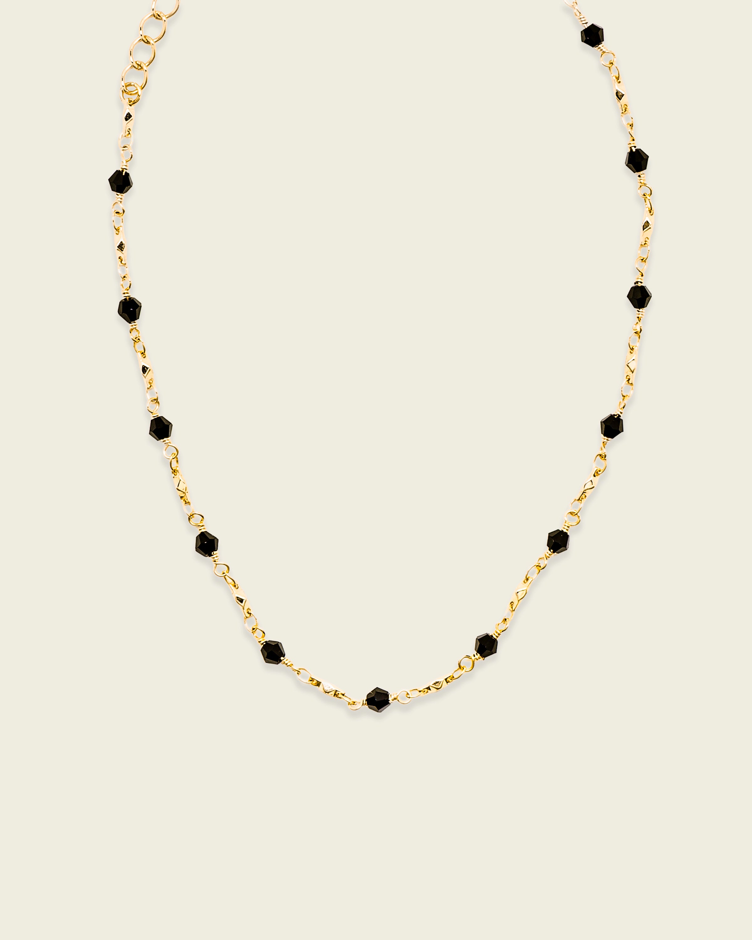 La Reina Crystal Choker