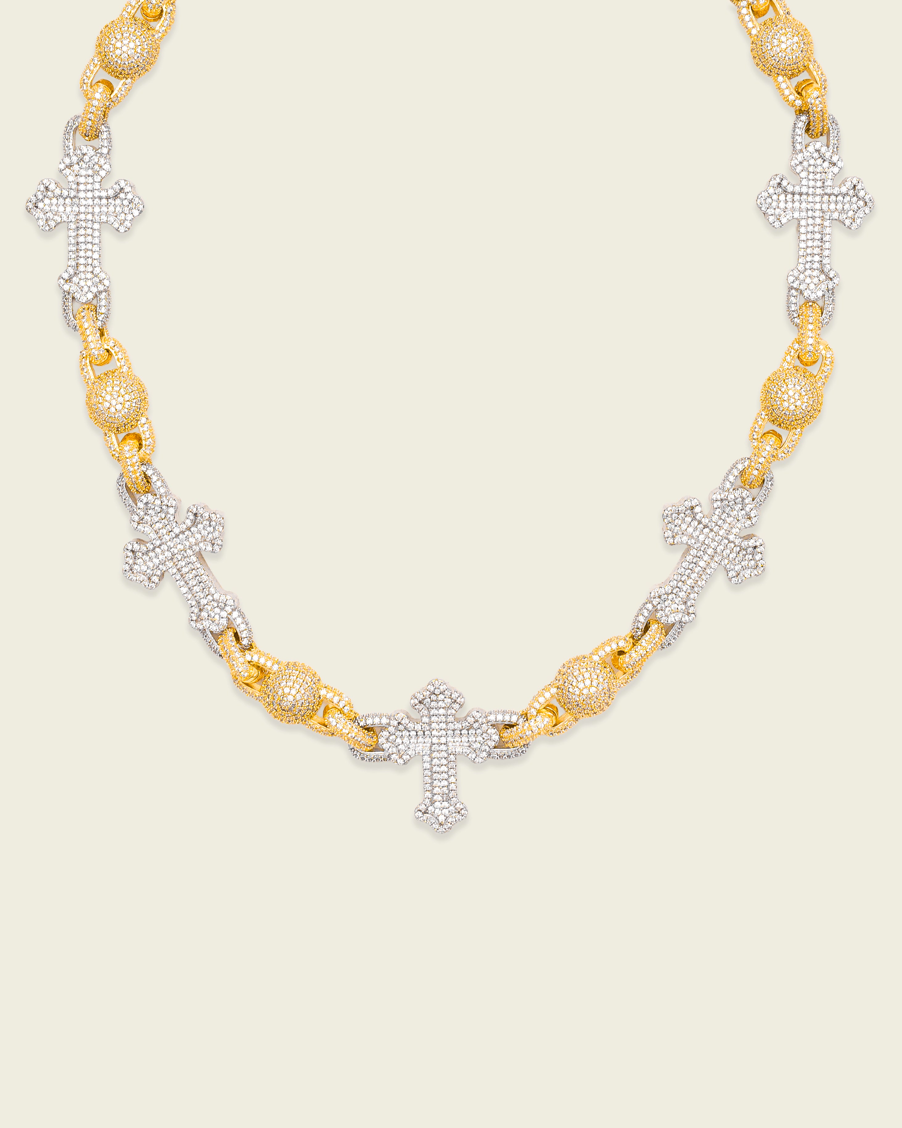 Santo Diamante Cruz Necklace