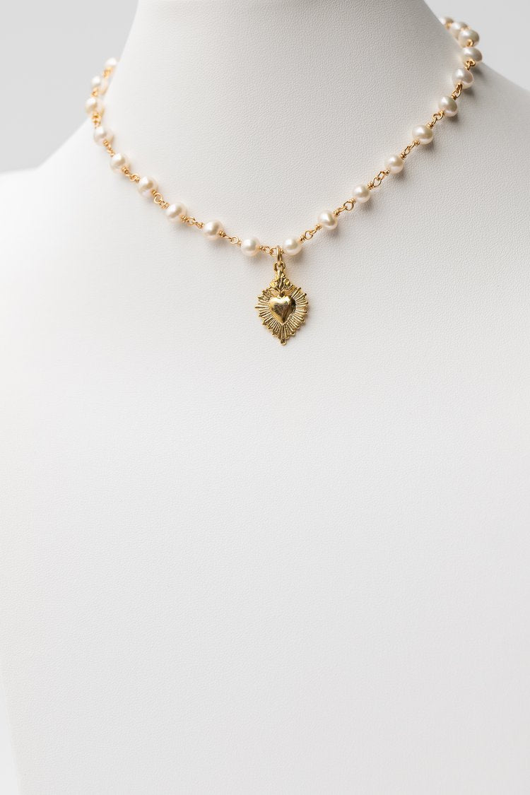 Pearl Corazón Sagrado Choker