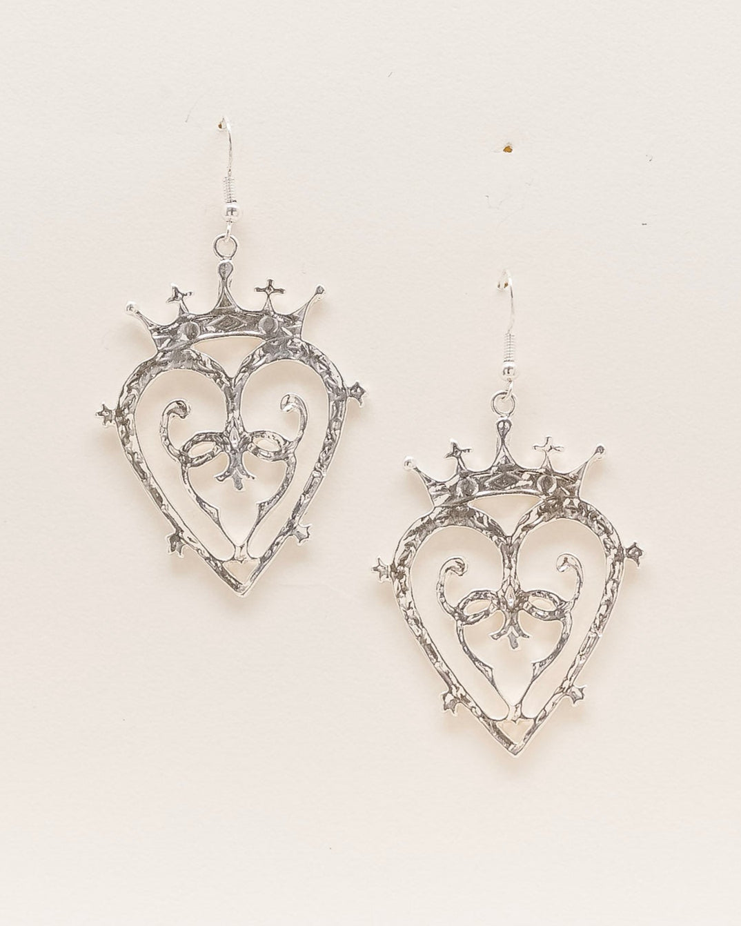 Santa Mona Earrings