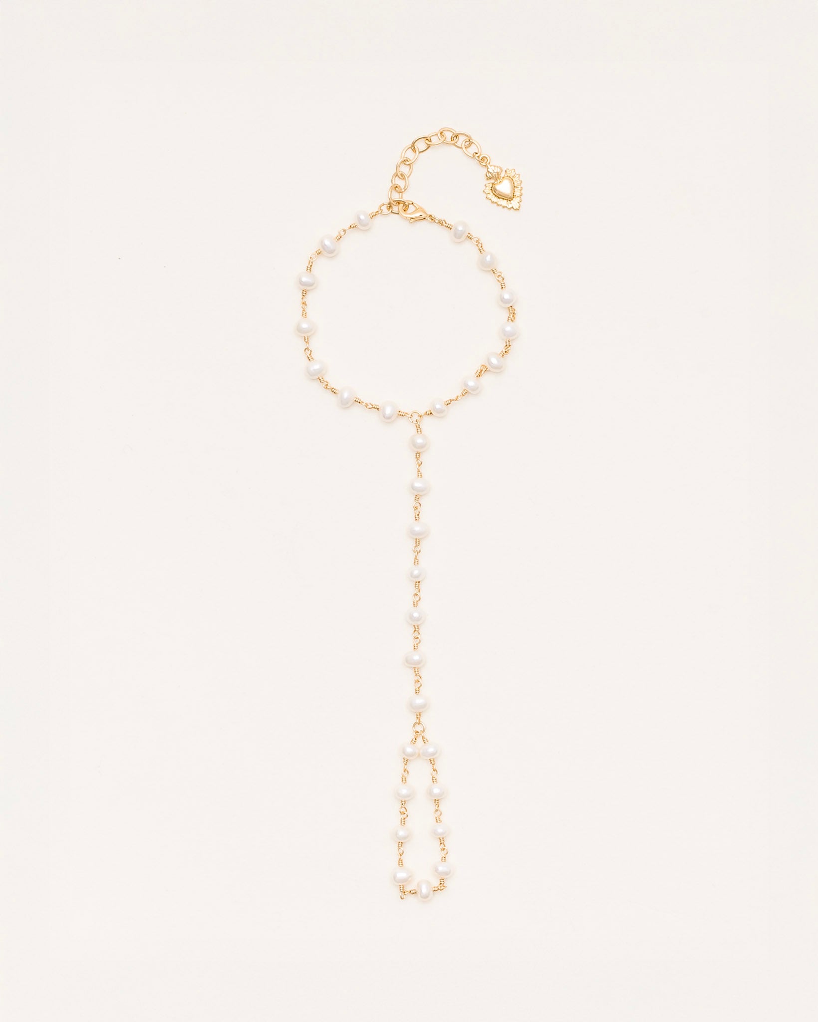 Santa Erica Pearl Hand Chain