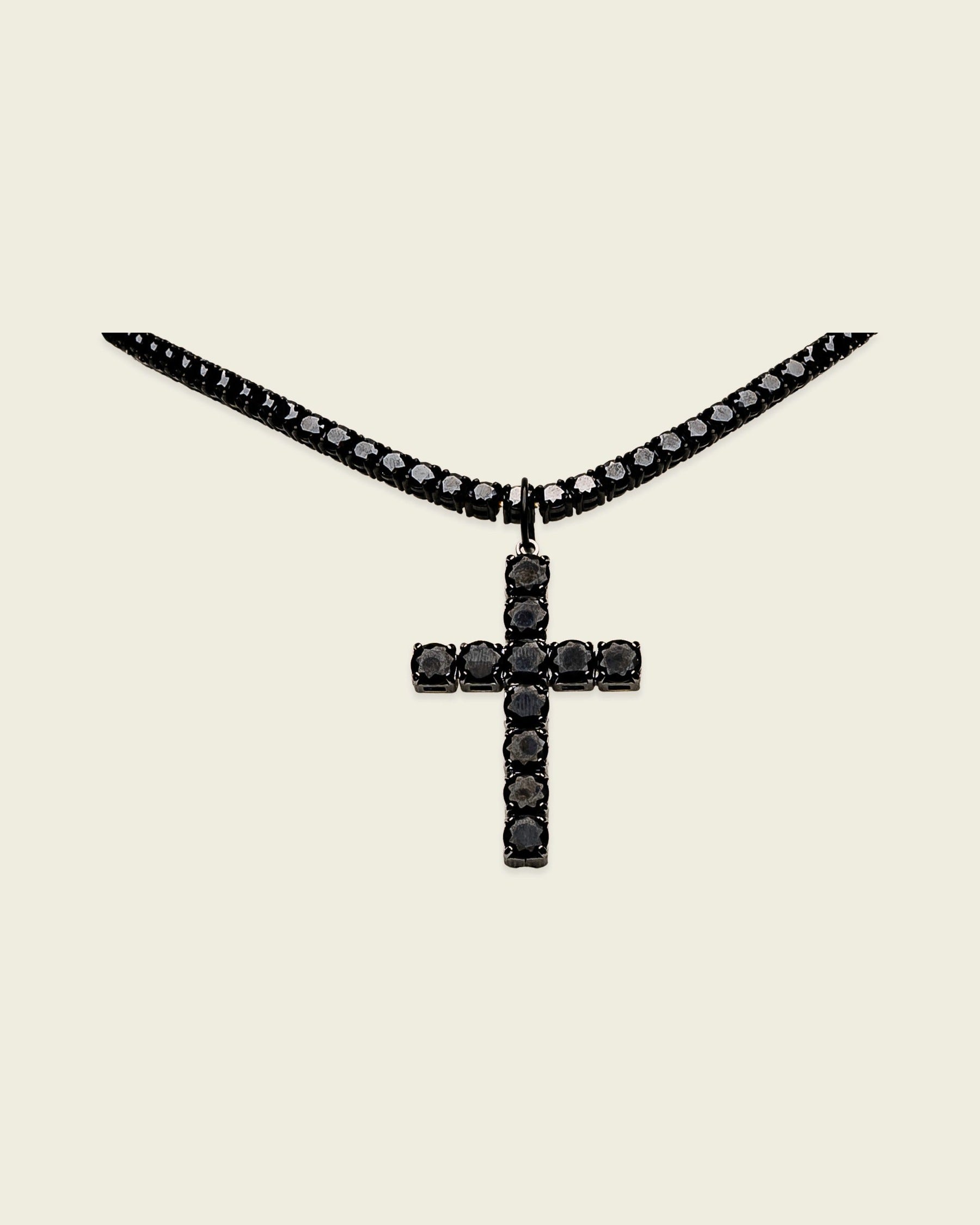 Santa Diamante Noche Necklace