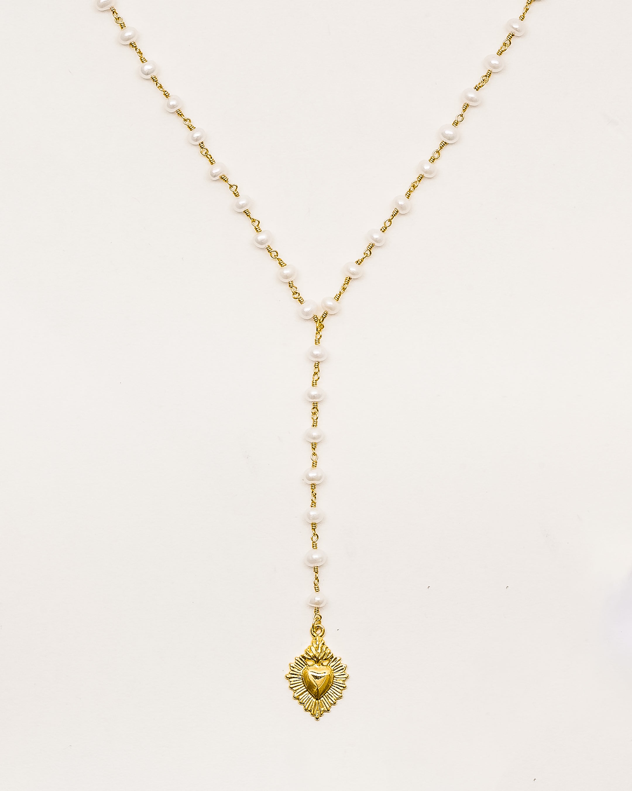 Pearl Corazón Sagrado Necklace