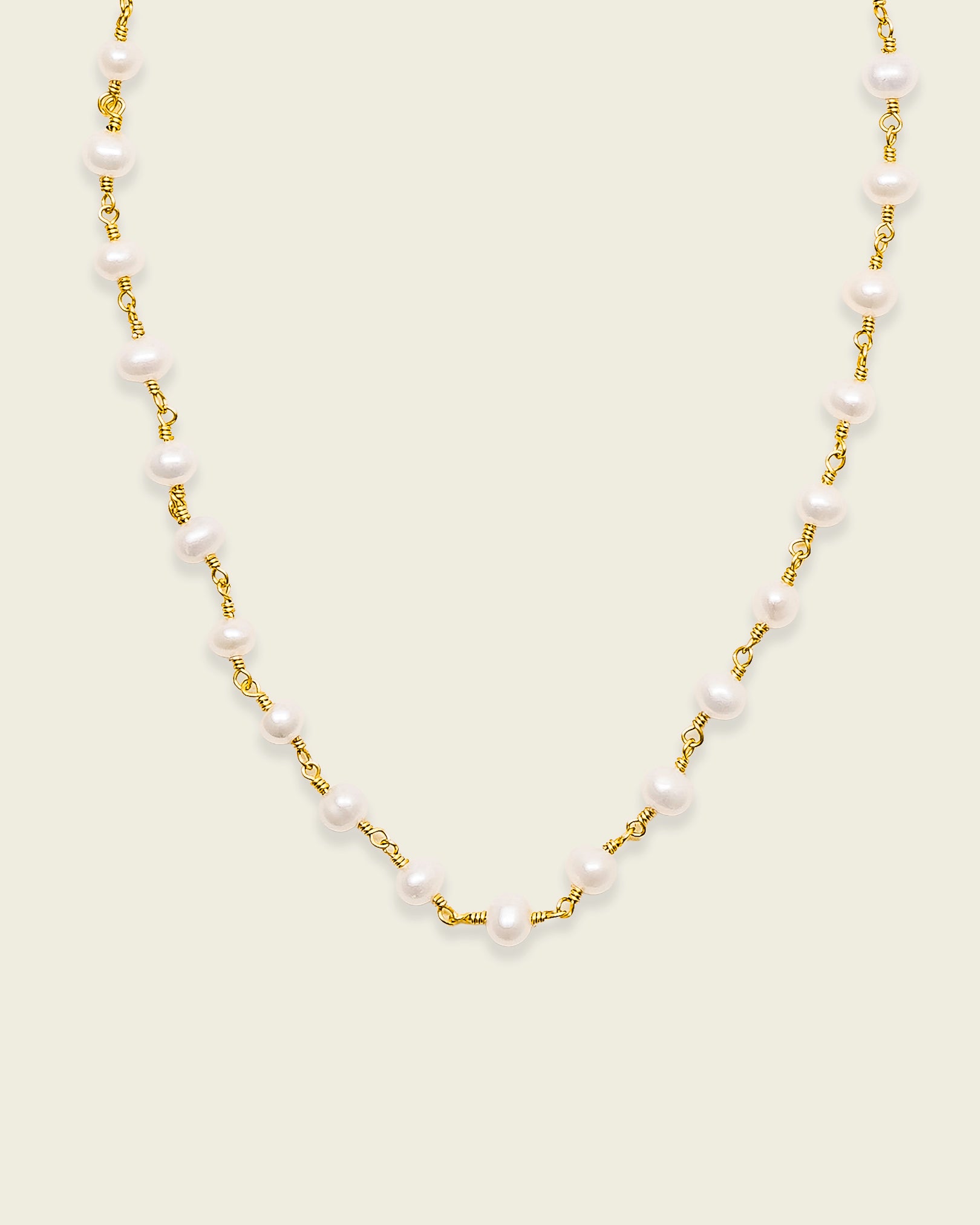 La Reina Pearl Choker