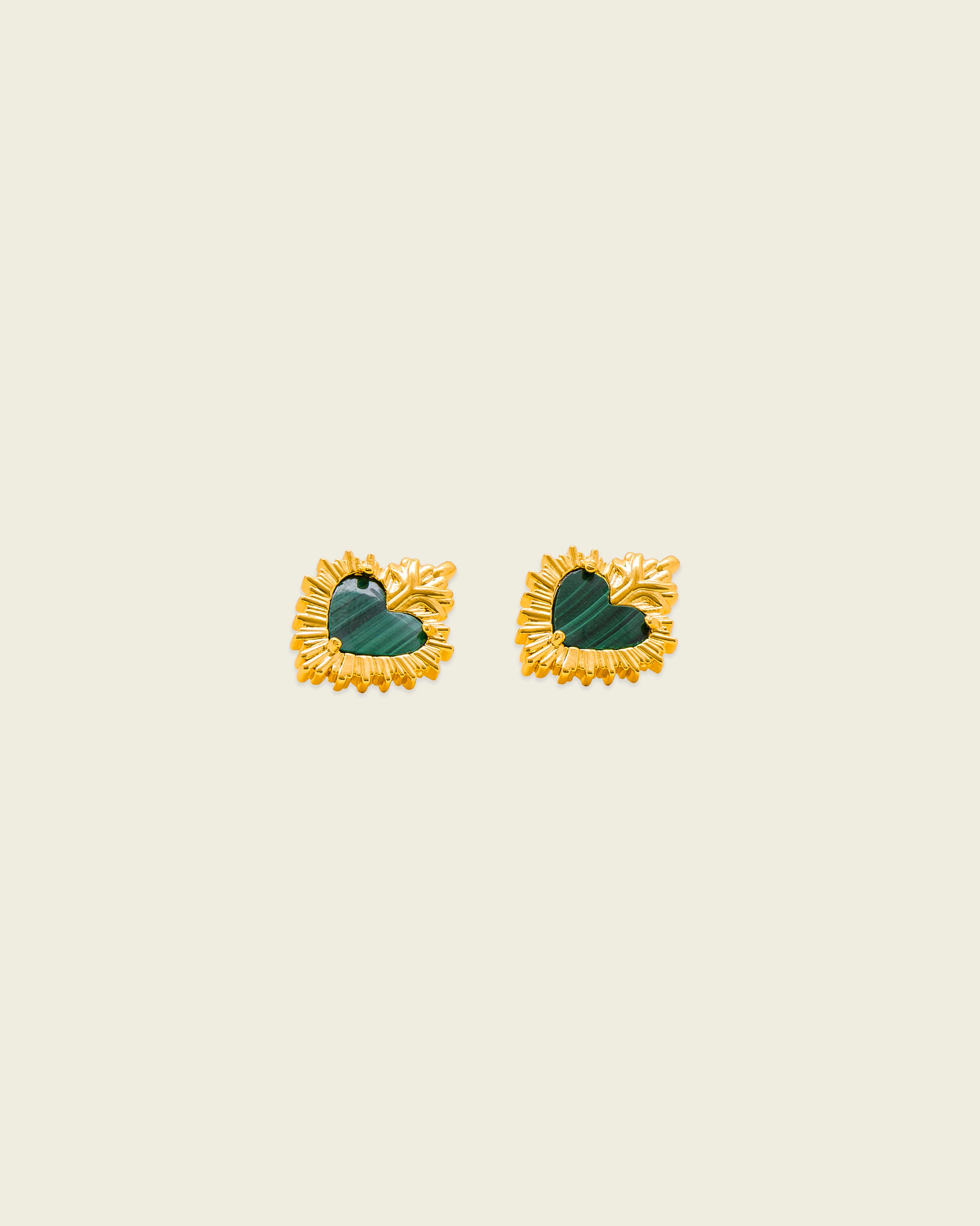 Corazón Stud Earrings