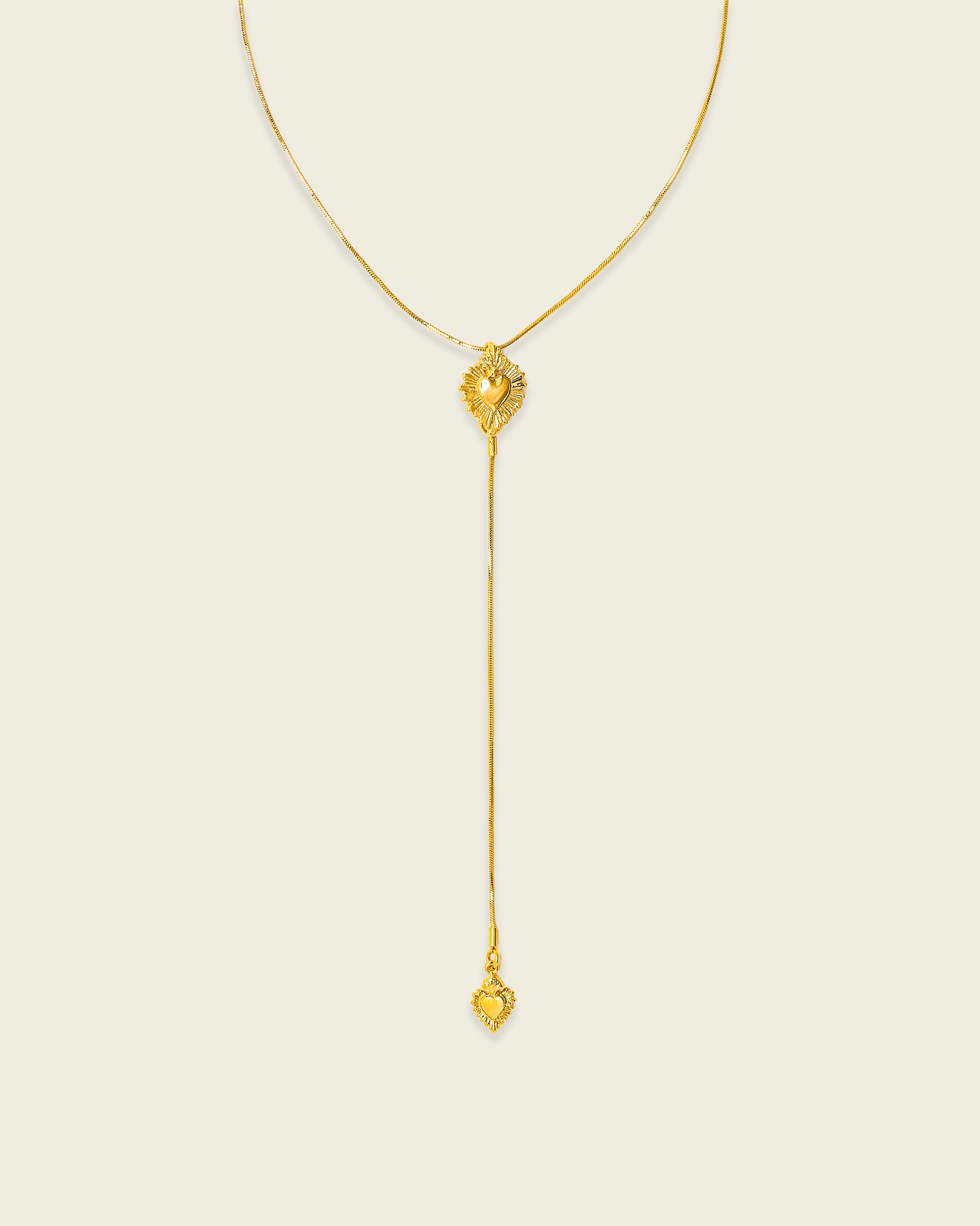 La Reina de Corazón Necklace