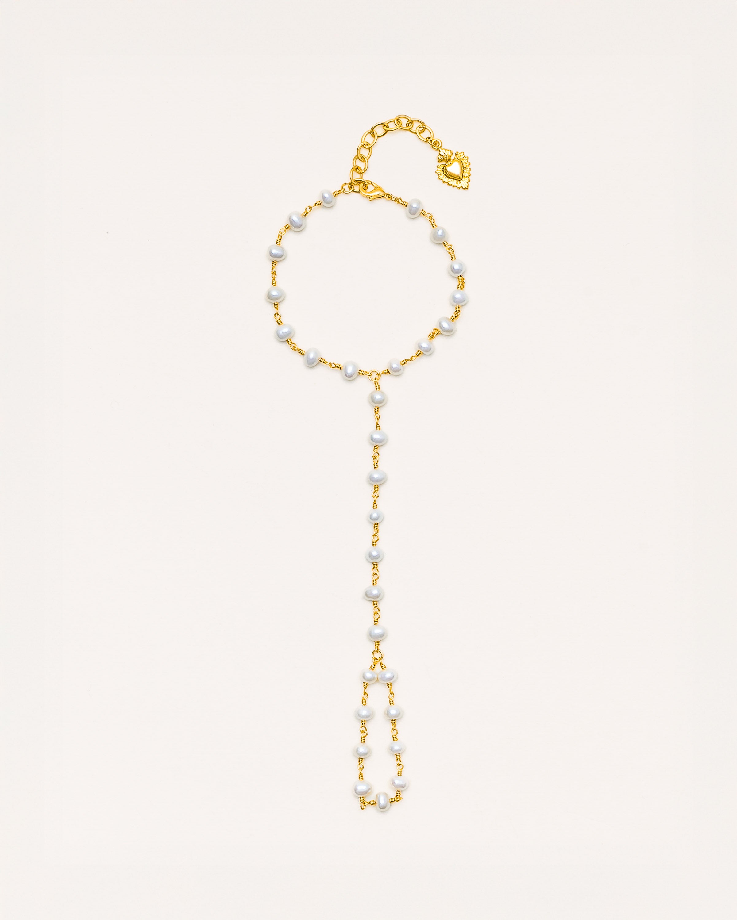 Santa Erica Pearl Hand Chain