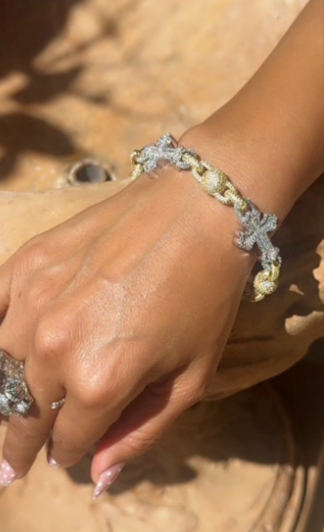 Santo Diamante Cruz Bracelet