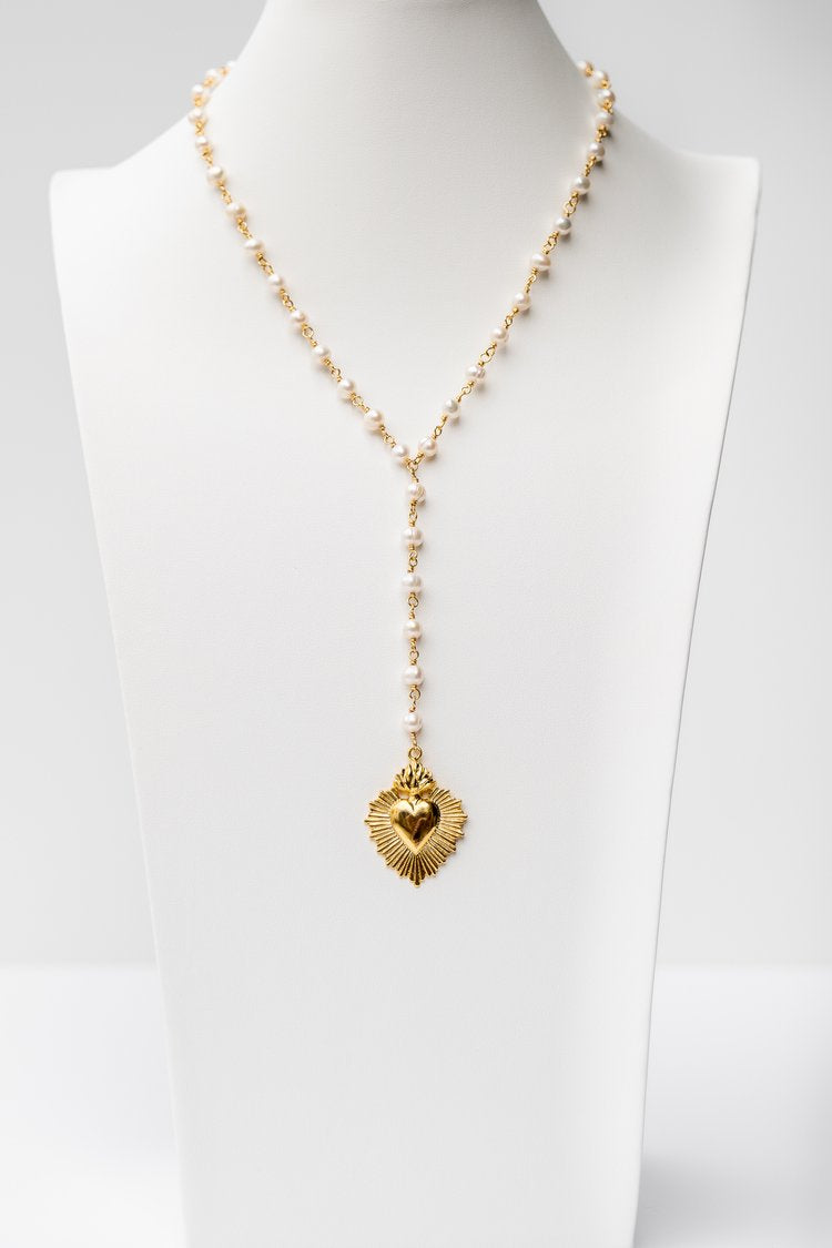 Pearl Corazón Sagrado Necklace