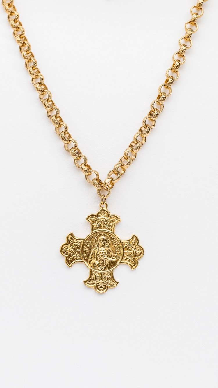 Santa Dolce Cruz Necklace