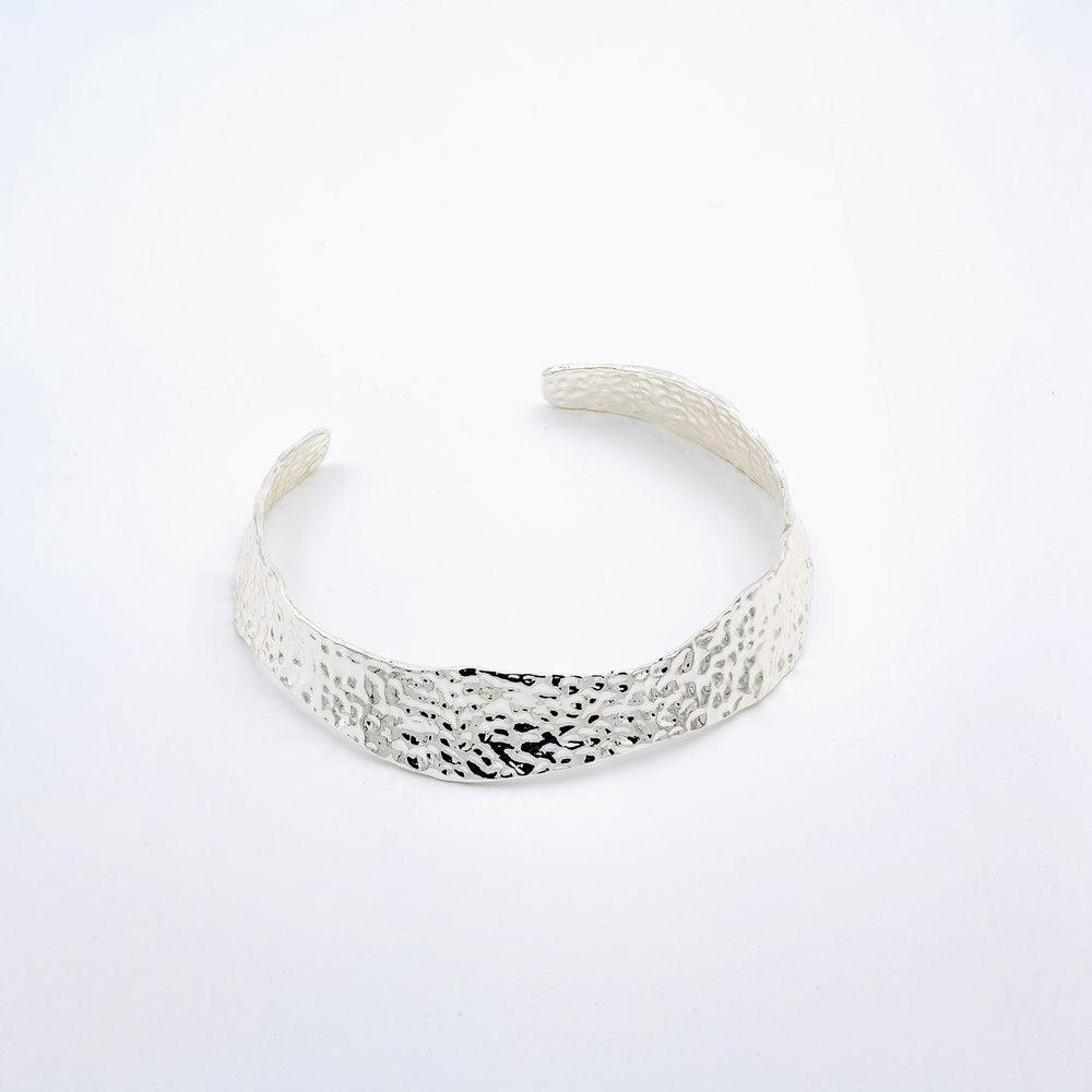 Santa Karina Cuff Choker