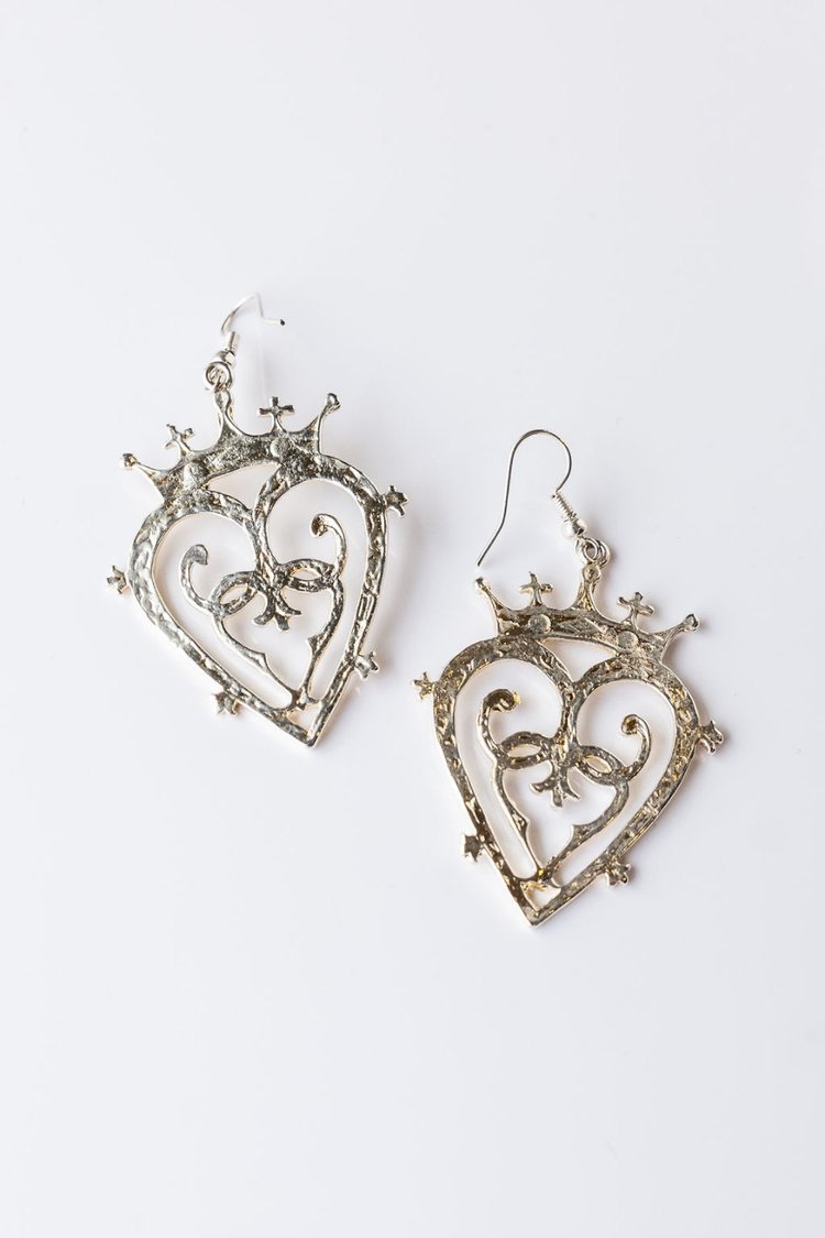 Santa Mona Earrings