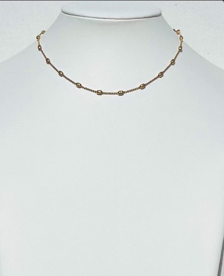Santa Rosario Choker